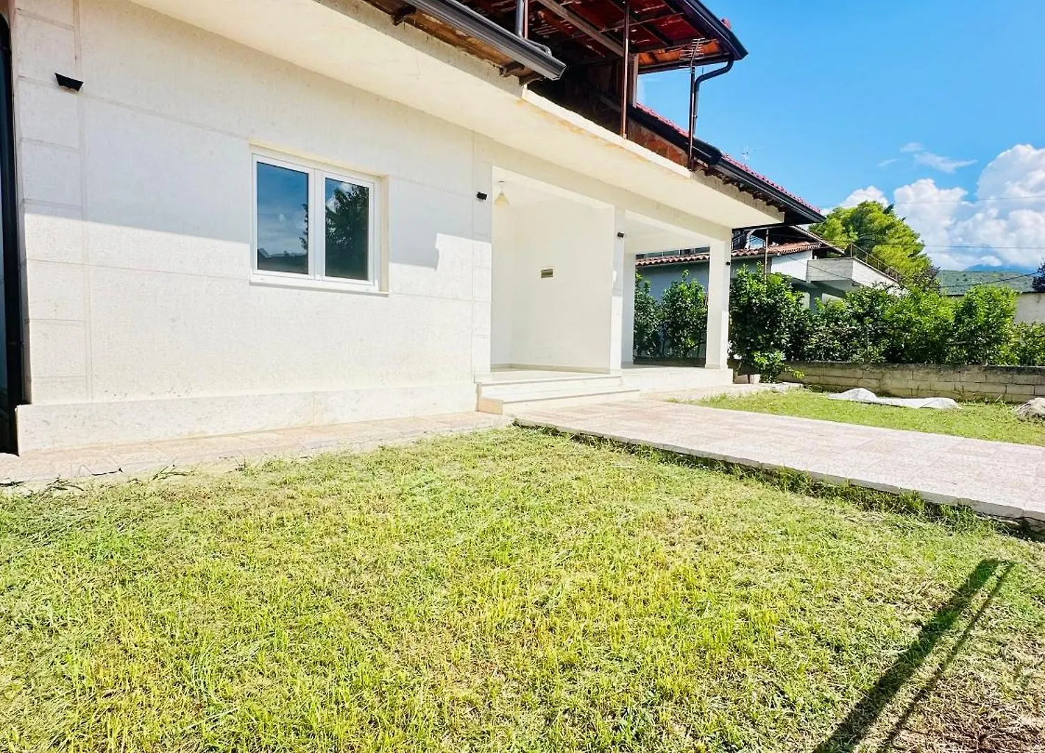 C Villa Berat